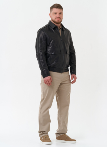 Мужская куртка из натуральной кожи черного цвета 