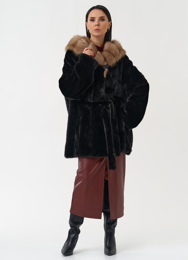 Норковая шуба с капюшоном из меха куницы модель № 30481 универмаг малина