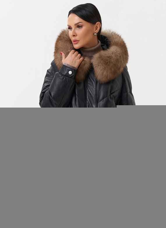 Женский кожаный пуховик с капюшоном фото
