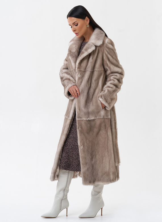 Длинная светлая норковая шуба