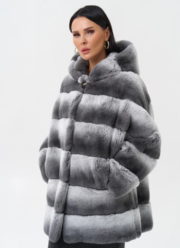 Шуба из кролика с капюшоном