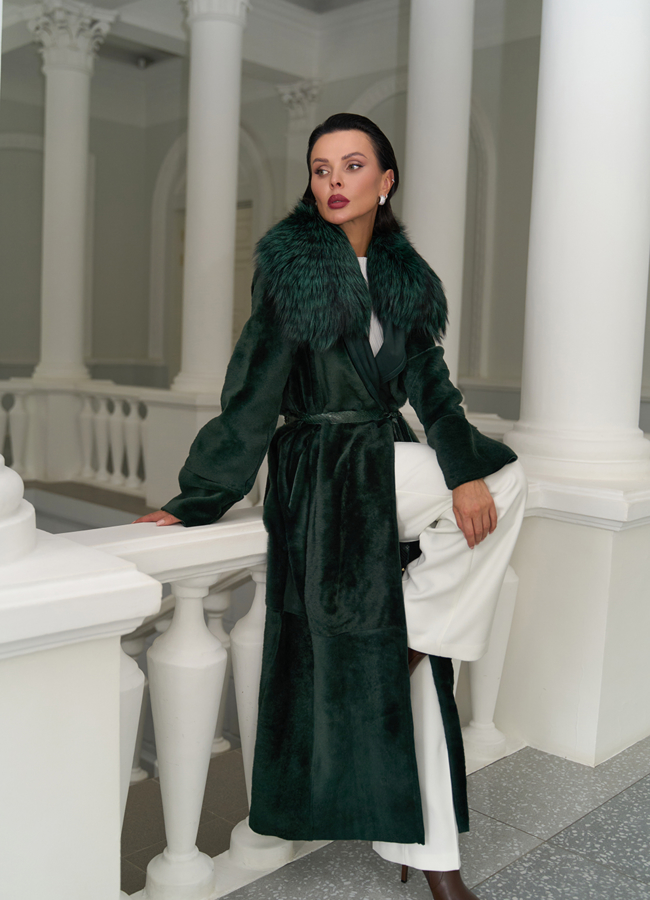 Женская двусторонняя дубленка из меха овчины Cortos с поясом из кожи питона модель № 31400 универмаг малина