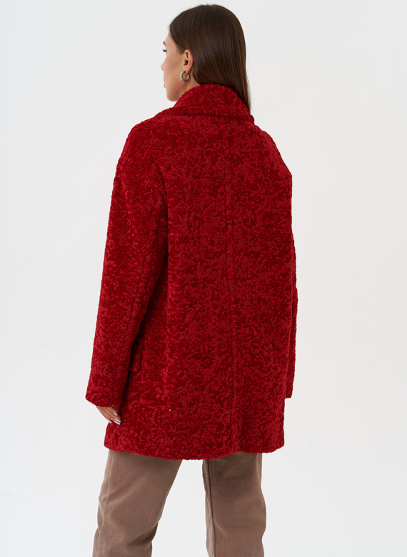 Яркое двубортное пальто с английским воротником