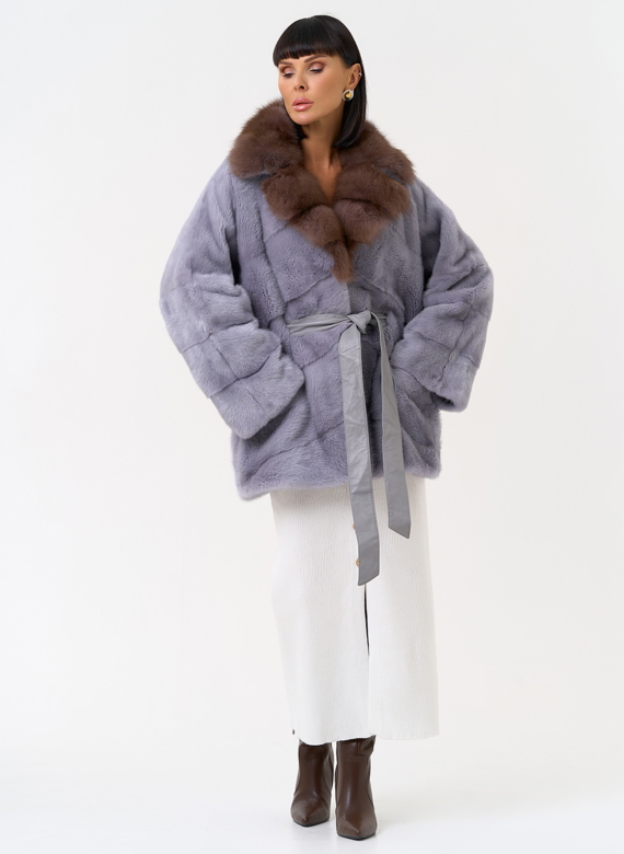 Женская шуба из меха норки с воротником из меха куницы