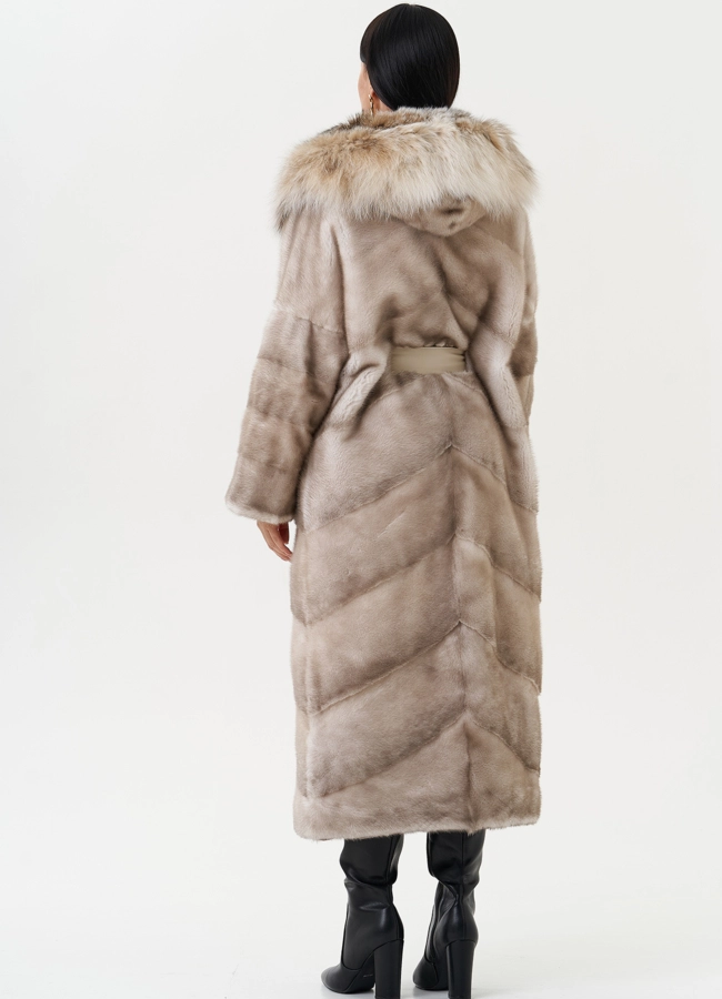 Женская норковая шуба с капюшоном из рыси модель № 27838 универмаг малина